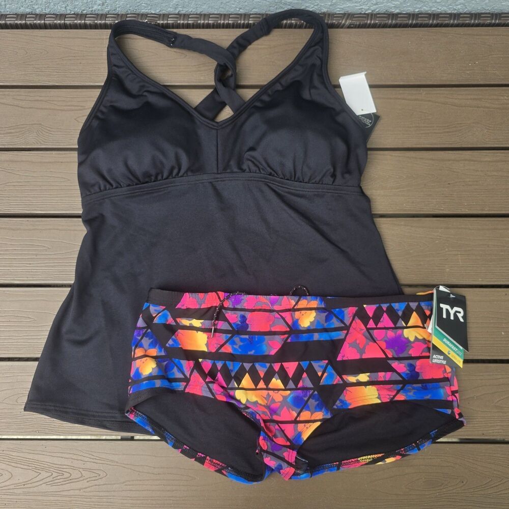TYR  Solid Black Halter Twisted Tank (16) & Santa Rosa  Boy Shorts (XL) NEW